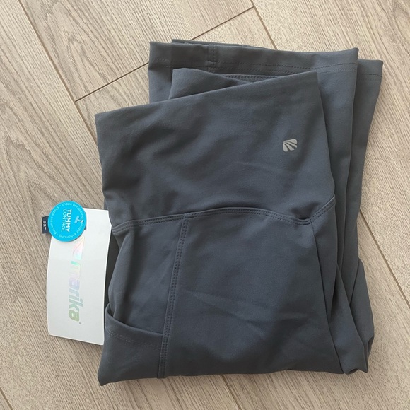 NWT Marika Tummy Control Gray Yoga Pants Size Medium - Picture 5 of 5